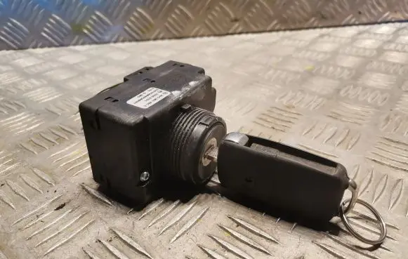 Audi A8 S8 D3 4E Ignition lock 3D0905865E