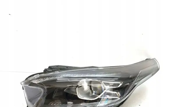 KIA Xceed Headlight/headlamp 92101