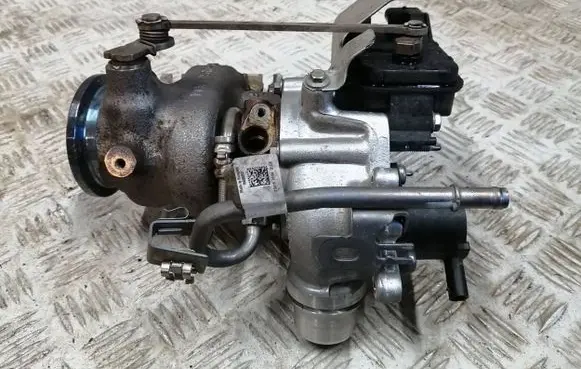 Renault Captur II Turbo HMLGT1364R YBD10243Y 8839600002