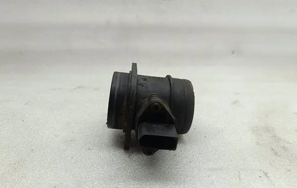 Volkswagen Golf V Mass air flow meter 0281002531 038906461B