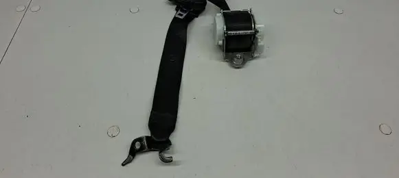 BMW 1 E81 E87 Front seatbelt 33059848