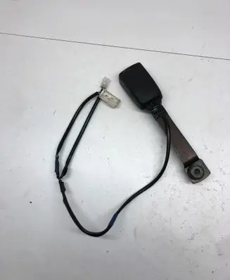Peugeot 407 Front seatbelt buckle E034501