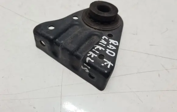 Hyundai Santa Fe Radiator mount bracket