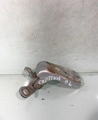 Chevrolet Captiva Front door lower hinge 