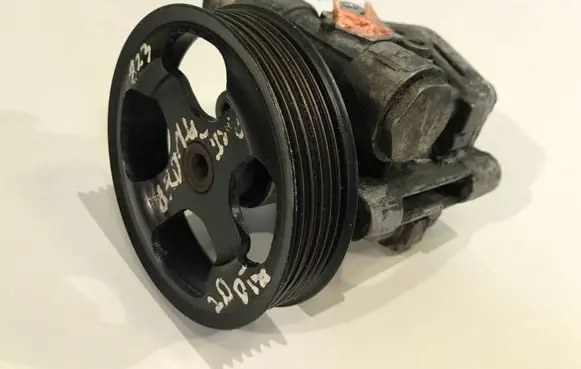 Mitsubishi Outlander Power steering pump 7Z257177