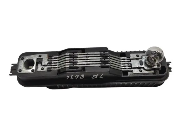 Opel Vivaro Tail light bulb cover holder WKLTTR2FR47