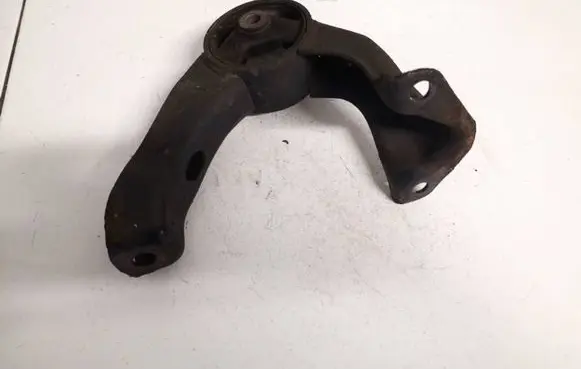 Engine mount bracket