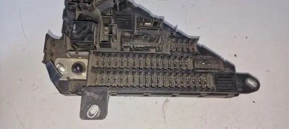 BMW 5 E60 E61 Fuse module 6906619 9138830