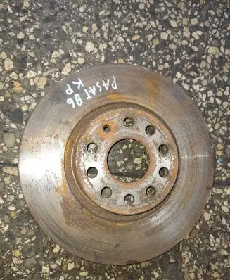 Volkswagen PASSAT B6 Front brake disc