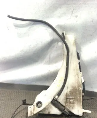 Volvo C30 Lamp washer fluid tank 30657122 30657121 4M5113K163AC