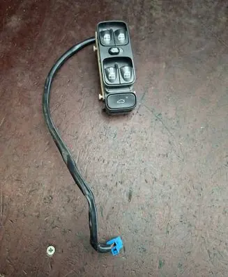 Mercedes-Benz CLK A209 C209 Electric window control switch A2098203410 501957