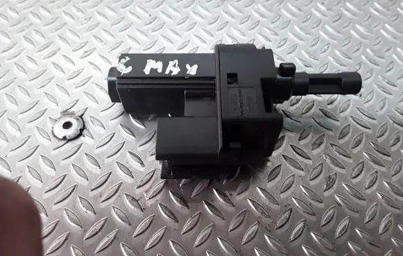 Clutch pedal sensor
