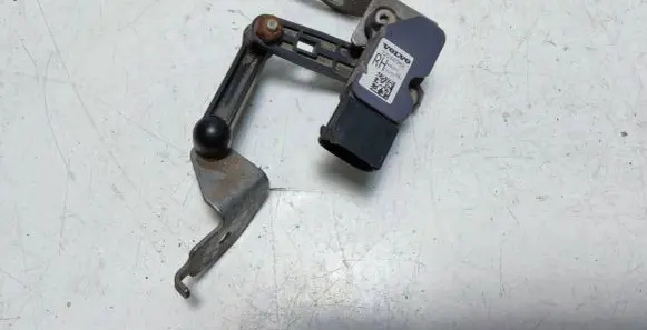 Volvo XC90 Rear air suspension level height sensor 32246988 31406563
