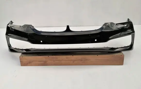 BMW 5 G30 G31 Front bumper 7385336
