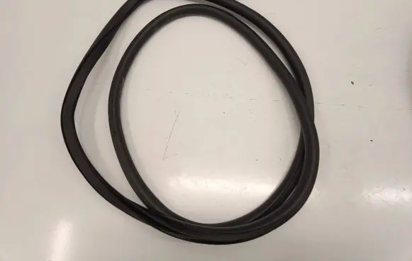 Mercedes-Benz C W206 Front door rubber seal