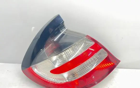 Mercedes-Benz C W203 Rear/tail lights A2038202564