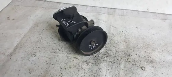 Mercedes-Benz C W203 Power steering pump A0034664101