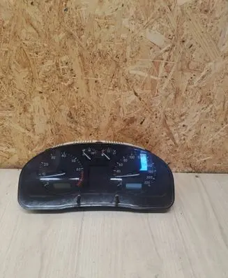 Volkswagen PASSAT B5 Speedometer (instrument cluster) 09051969901