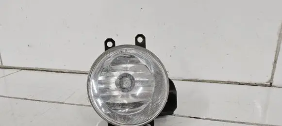 Toyota Prius (XW30) Front fog light 1331403