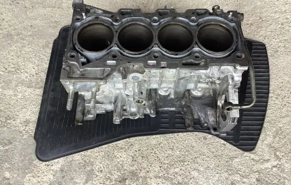 Toyota RAV 4 (XA30) Engine block 