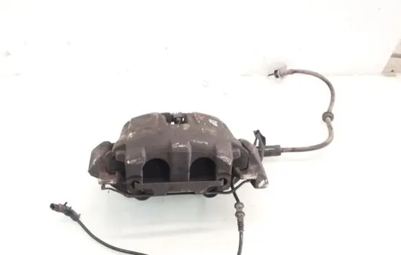 Mercedes-Benz R W251 Front brake caliper