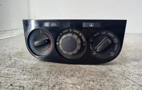 Opel Corsa D Climate control/heater control trim 466119570