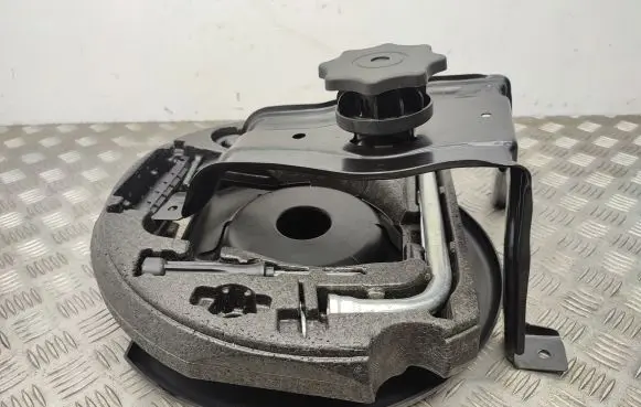 Audi A6 C7 Tool set 