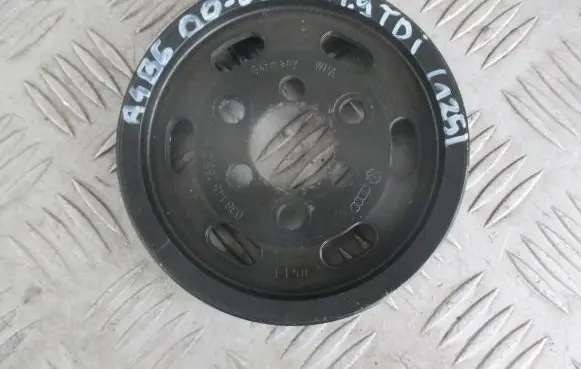 Audi A4 S4 B6 8E 8H Power steering pump pulley 