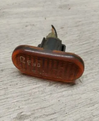 Renault Espace III Front fender indicator light 7700822186