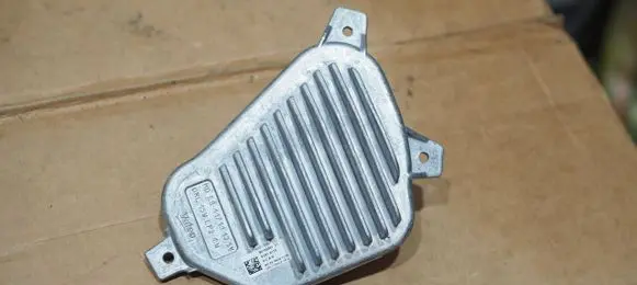 BMW X2 F39 LED ballast control module 90132031