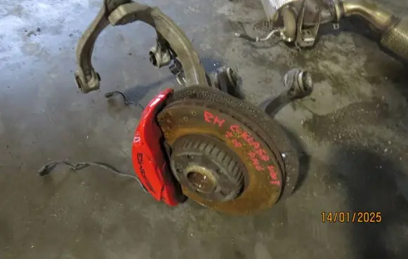 Mercedes-Benz C W205 Front wheel hub spindle knuckle