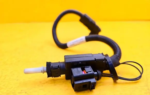 Audi Q7 4M AdBlue Liquid refill tube 4M0131960 5463206900