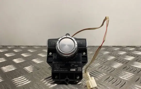 Mercedes-Benz C W204 Head unit multimedia control A2048709558 A2048709658 A2049020501