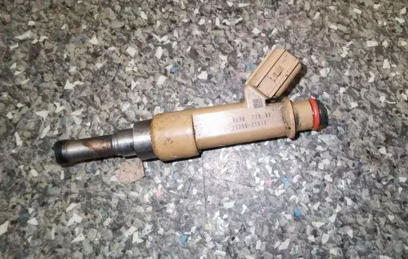 Toyota Auris 150 Fuel injectors set 2325037010
