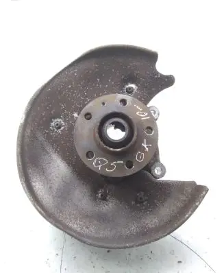 Rear wheel hub