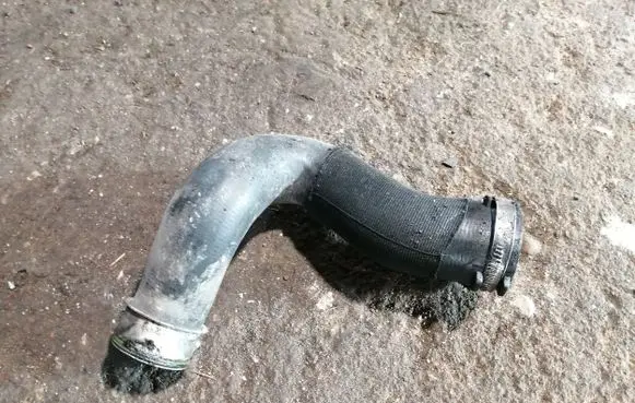 Audi Q7 4L Air intake hose/pipe 7L6145738A
