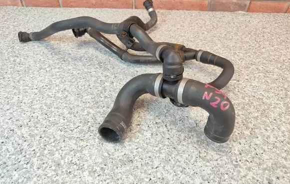 BMW 3 GT F34 Engine coolant pipe/hose 4615722