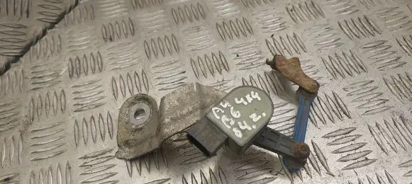 Headlight/headlamp level sensor