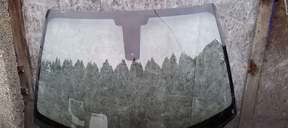 Citroen C5 Front windscreen/windshield window 