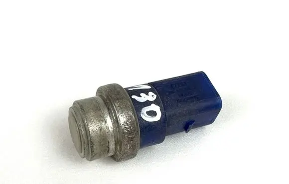 Audi A4 S4 B6 8E 8H Coolant temperature sensor 8d0959481b