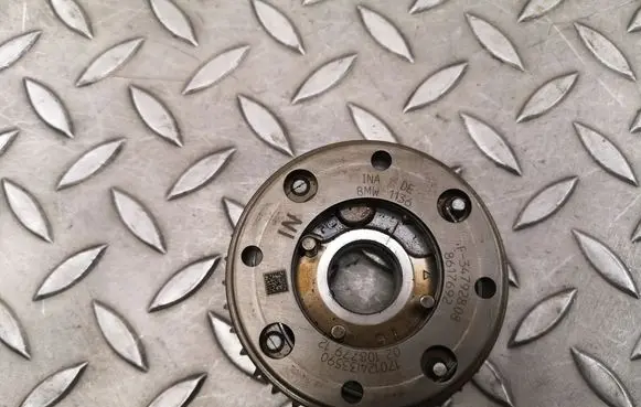 BMW i8 Camshaft pulley/ VANOS 8617692 11368617692