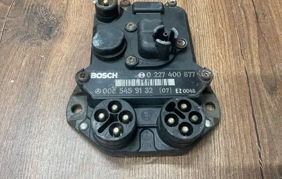 Mercedes-Benz E W124 Combustion control unit/module 0085459132 0227400677