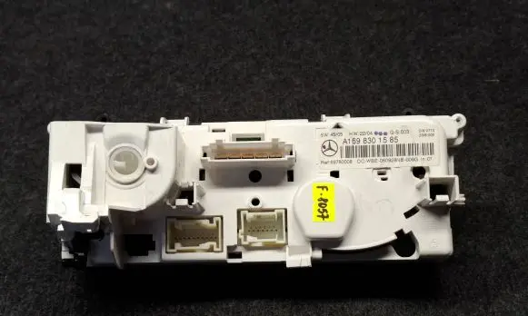 Mercedes-Benz A W169 Climate control unit A1698301585