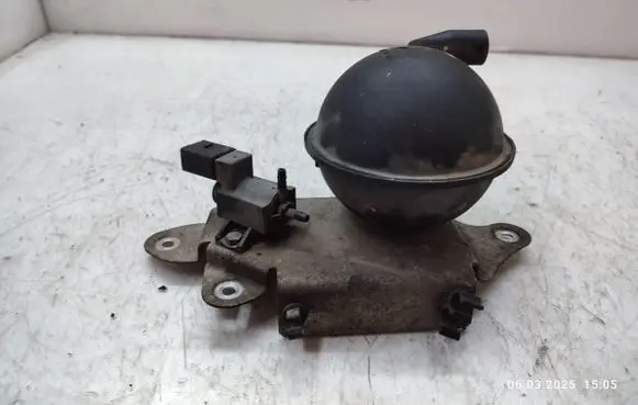Audi Q7 4L Vacuum air tank 054129808