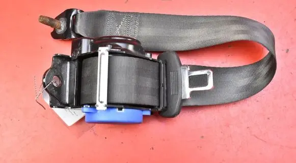 Ford Mondeo MK I Front seatbelt ES73-F611B68-AC3