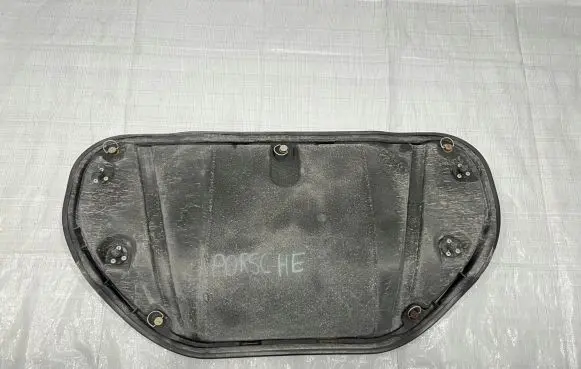 Porsche Boxster 986 Engine cover (trim) 98651352100