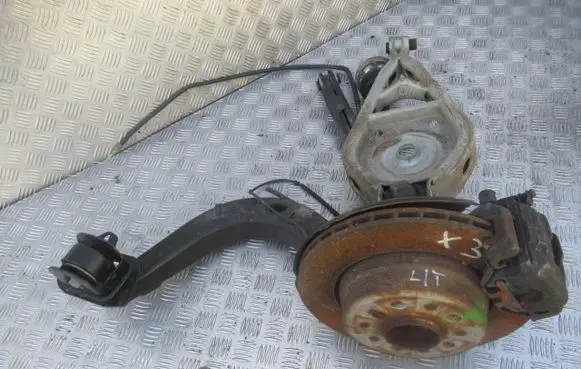 BMW X3 E83 Front wheel hub spindle knuckle 