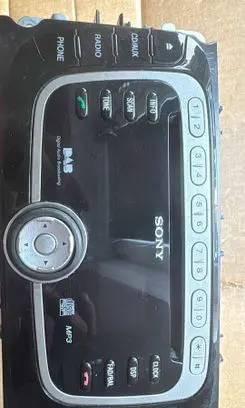 Ford Mondeo MK IV Radio/GPS head unit trim V001210