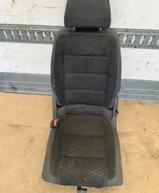 Volkswagen Touran I Rear seat 