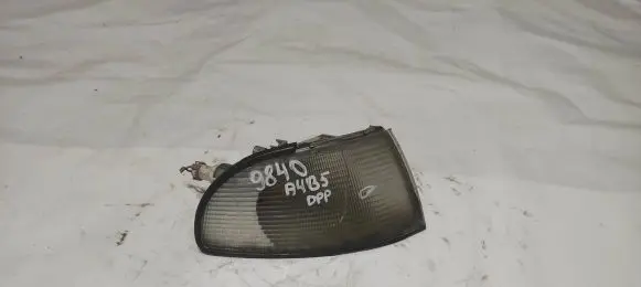 Audi A4 S4 B5 8D Front indicator light